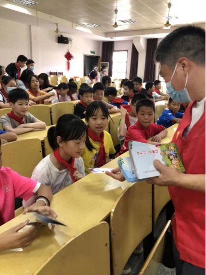 嘉兴-反邪宣传进校园 莘莘学子意志坚383.png